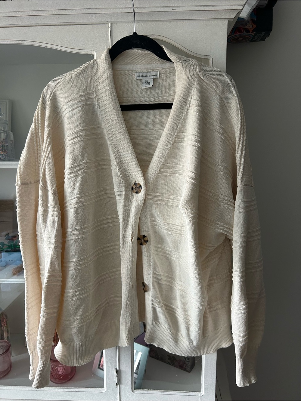 Cupcakes & Cashmere Women’s Cream Button-Front Sweater Cardigan